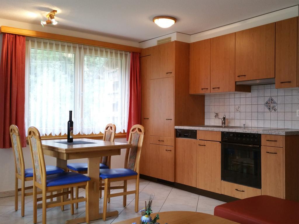 Ferienhaus Antigua Saas-Grund Værelse billede