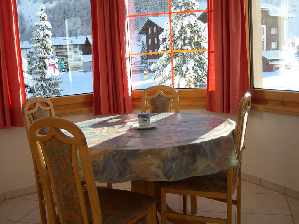Ferienhaus Antigua Saas-Grund Værelse billede